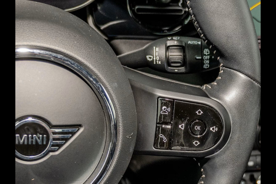 MINI 1.5 COOPER JCW Steptronic-Aut. ** LED, NAVI+, JCW SPORTST, PANORAMA, HuD, VERW. STUUR ** 1e EIG - UNFALFREI ** ** INFORMEER OOK NAAR ONZE AANTREKKELIJKE FINANCIAL-LEASE TARIEVEN **