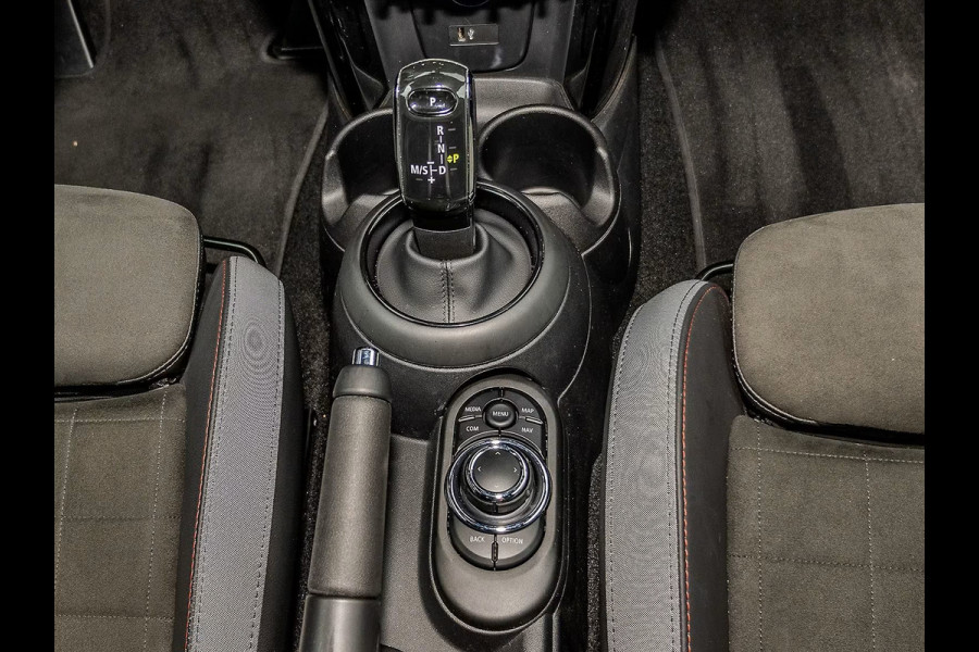 MINI 1.5 COOPER JCW Steptronic-Aut. ** LED, NAVI+, JCW SPORTST, PANORAMA, HuD, VERW. STUUR ** 1e EIG - UNFALFREI ** ** INFORMEER OOK NAAR ONZE AANTREKKELIJKE FINANCIAL-LEASE TARIEVEN **