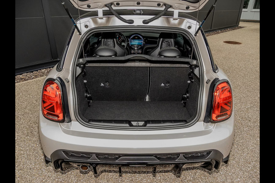 MINI 1.5 COOPER JCW Steptronic-Aut. ** LED, NAVI+, JCW SPORTST, PANORAMA, HuD, VERW. STUUR ** 1e EIG - UNFALFREI ** ** INFORMEER OOK NAAR ONZE AANTREKKELIJKE FINANCIAL-LEASE TARIEVEN **
