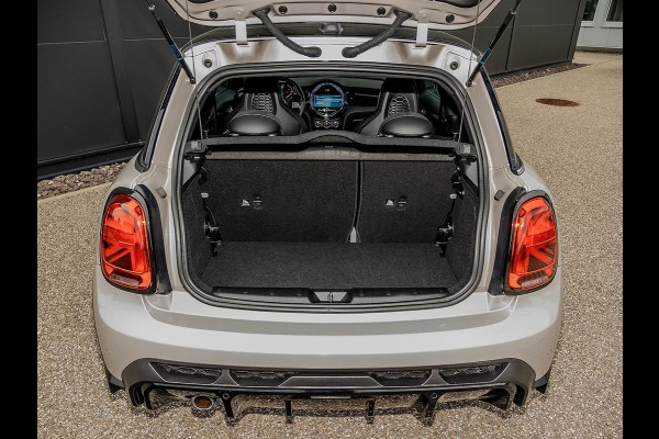 MINI 1.5 COOPER JCW Steptronic-Aut. ** LED, NAVI+, JCW SPORTST, PANORAMA, HuD, VERW. STUUR ** 1e EIG - UNFALFREI ** ** INFORMEER OOK NAAR ONZE AANTREKKELIJKE FINANCIAL-LEASE TARIEVEN **