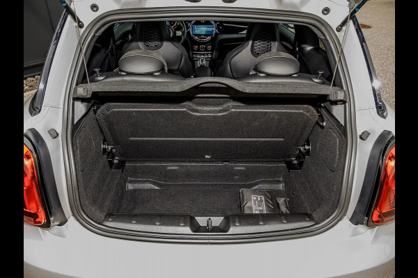 MINI 1.5 COOPER JCW Steptronic-Aut. ** LED, NAVI+, JCW SPORTST, PANORAMA, HuD, VERW. STUUR ** 1e EIG - UNFALFREI ** ** INFORMEER OOK NAAR ONZE AANTREKKELIJKE FINANCIAL-LEASE TARIEVEN **
