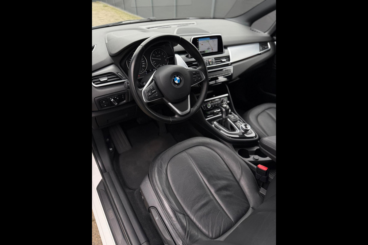 BMW 2 Serie Active Tourer 218i High Executive Launch Edition H/K BMW 2 Serie Active Tourer 218i High Executive Launch Edition H/K