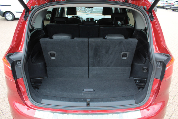 BMW 2 Serie Gran Tourer 218i 7p. Executive / Trekhaak / Leder / Navigatie / Keyless entry / Parkeerhulp V+A / Cruise Control