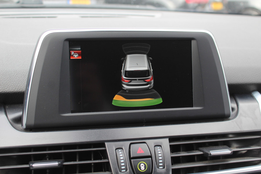 BMW 2 Serie Gran Tourer 218i 7p. Executive / Trekhaak / Leder / Navigatie / Keyless entry / Parkeerhulp V+A / Cruise Control