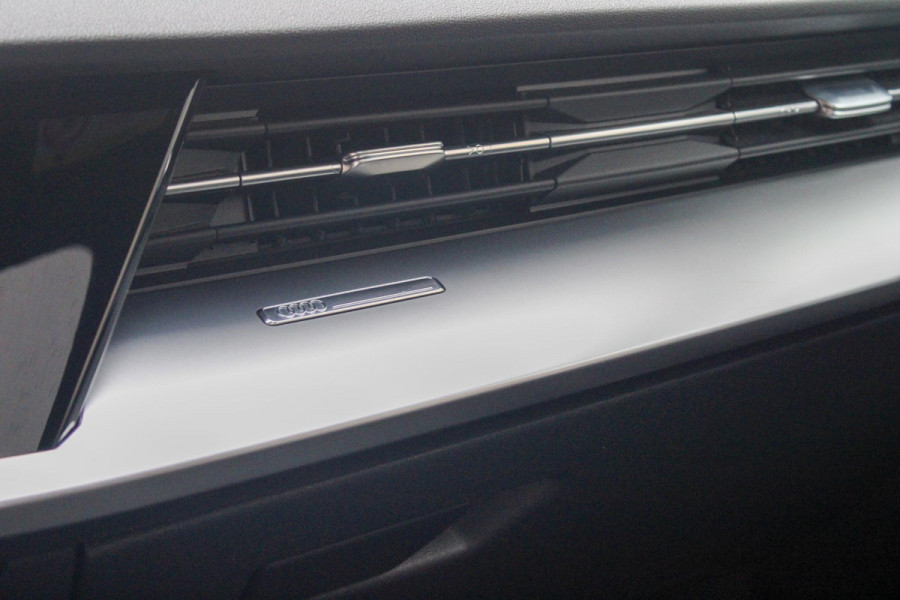 Audi A3 Sportback 40 TFSI e Edition PANO| StoelVW | Keyless | Camera
