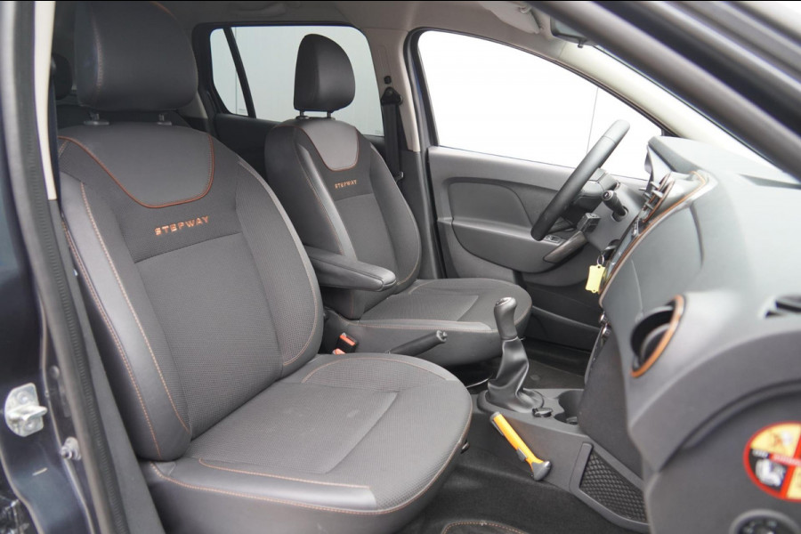 Dacia Logan MCV 0.9 TCe Stepway / 89dkm NAP / Navigatie / Airco / Cruise / NL-Auto