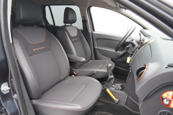 Dacia Logan MCV 0.9 TCe Stepway / 89dkm NAP / Navigatie / Airco / Cruise / NL-Auto
