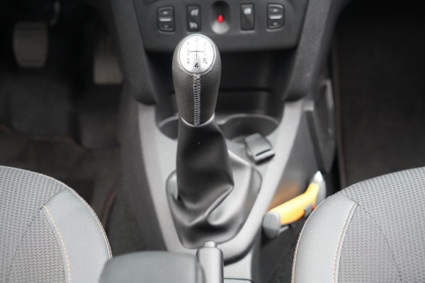 Dacia Logan MCV 0.9 TCe Stepway / 89dkm NAP / Navigatie / Airco / Cruise / NL-Auto