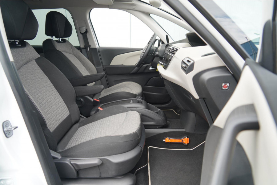 Citroën Grand C4 Spacetourer 1.2 PureTech Business / 7 Pers. / Automaat / Camera / Navi / NL-Auto / Trekhaak