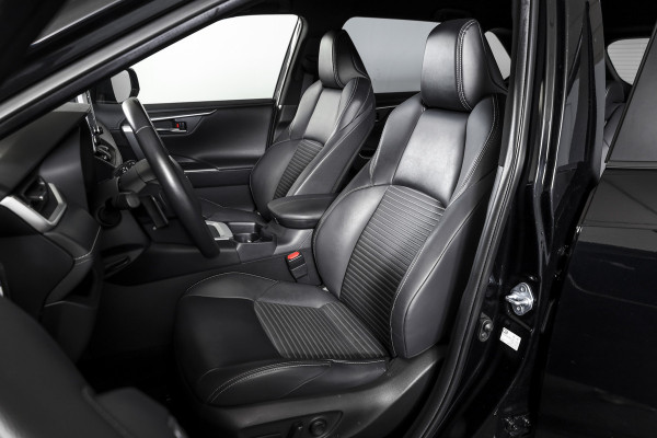 Toyota RAV4 2.5 Hybrid Black Edition | Adapt. Cruise | Stoel-+stuurverw. | PDC | 360 Camera | NAV+App. Connect | Elek. Klep | ECC | LM 19" |