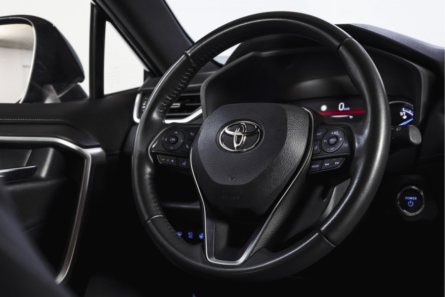 Toyota RAV4 2.5 Hybrid Black Edition | Adapt. Cruise | Stoel-+stuurverw. | PDC | 360 Camera | NAV+App. Connect | Elek. Klep | ECC | LM 19" |