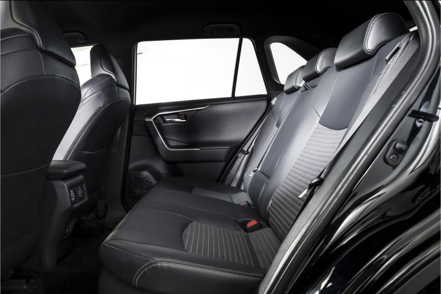Toyota RAV4 2.5 Hybrid Black Edition | Adapt. Cruise | Stoel-+stuurverw. | PDC | 360 Camera | NAV+App. Connect | Elek. Klep | ECC | LM 19" |