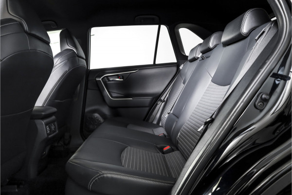 Toyota RAV4 2.5 Hybrid Black Edition | Adapt. Cruise | Stoel-+stuurverw. | PDC | 360 Camera | NAV+App. Connect | Elek. Klep | ECC | LM 19" |