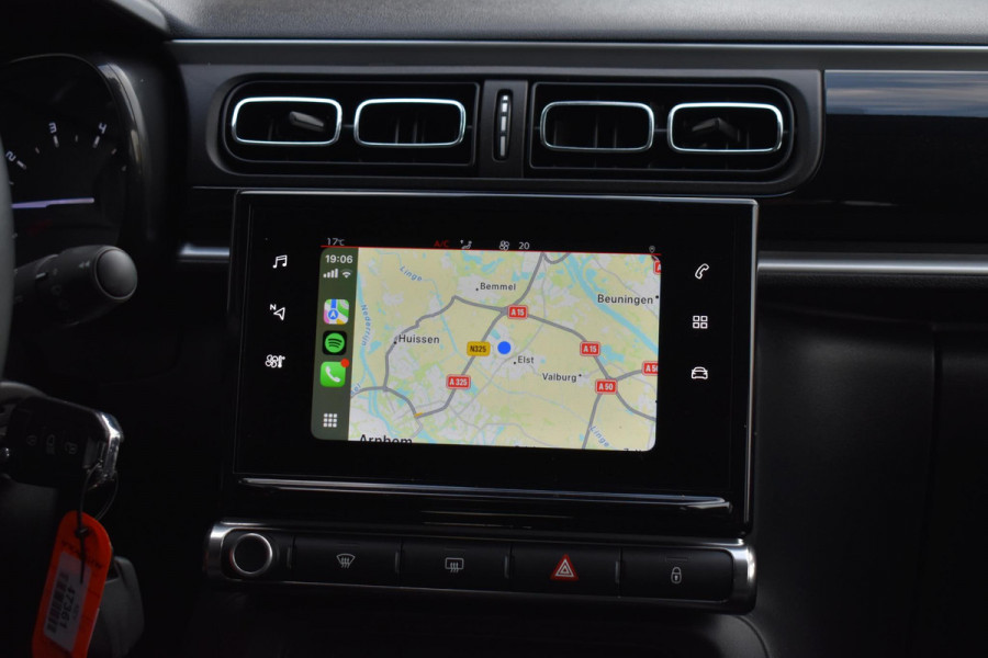 Citroën C3 1.2 PureTech 110PK Aut. Shine | Carplay | Panoramadak | Incl. garantie