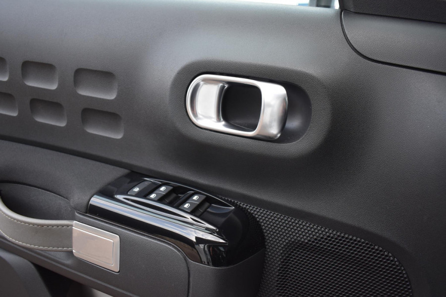 Citroën C3 1.2 PureTech 110PK Aut. Shine | Carplay | Panoramadak | Incl. garantie
