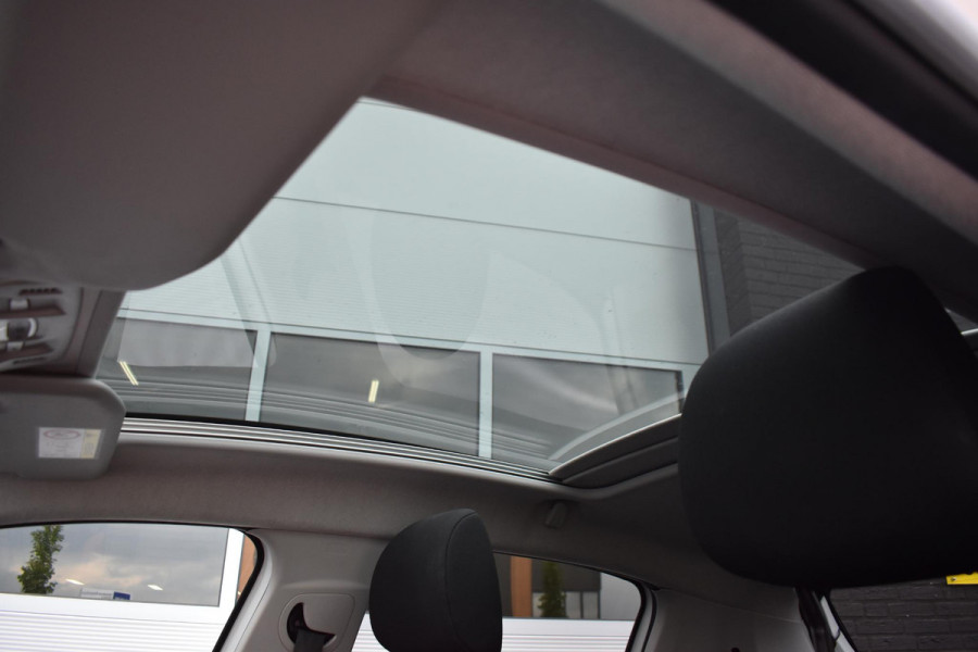 Citroën C3 1.2 PureTech 110PK Aut. Shine | Carplay | Panoramadak | Incl. garantie