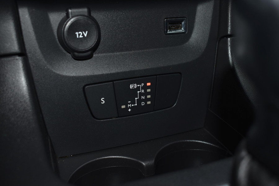 Citroën C3 1.2 PureTech 110PK Aut. Shine | Carplay | Panoramadak | Incl. garantie