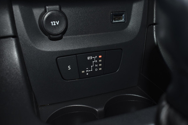 Citroën C3 1.2 PureTech 110PK Aut. Shine | Carplay | Panoramadak | Incl. garantie