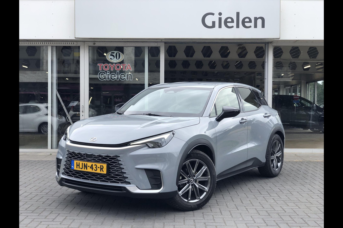 Lexus LBX 1.5 Hybrid Elegant Tech Pack | Leer, Elektrische achterklep, Stoel + Stuurverwarming, Keyless, Dodehoekherkenning Lexus LBX 1.5 Hybrid Elegant Tech Pack | Leer, Elektrische achterklep, Stoel + Stuurverwarming, Keyless, Dodehoekherkenning