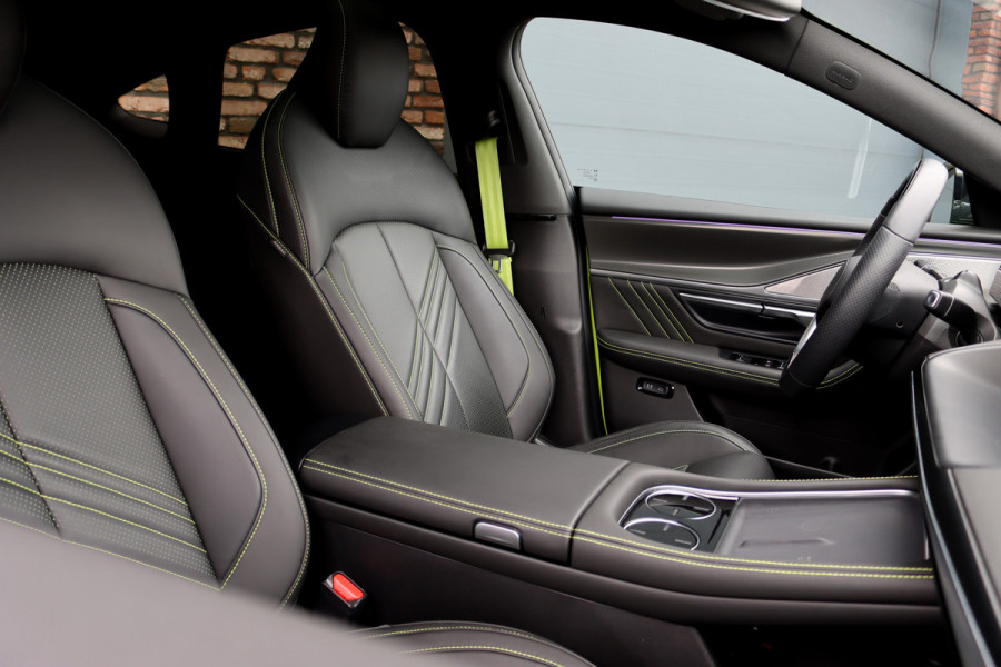 XPeng P7 AWD Performance 'Wing Edition' 86 kWh | Premium-Pakket | Panoramadak | XPilot | Stoelventilatie | Verwarmd Stuurwiel | Dynaudio | Surround Camera | Nappa Leder | Sfeerverlichting | ACC |