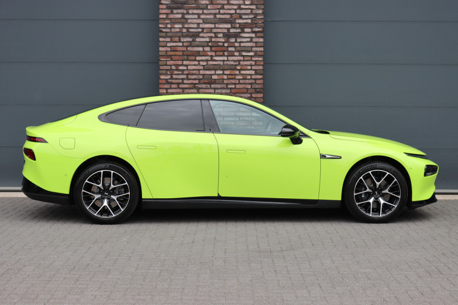 XPeng P7 AWD Performance 'Wing Edition' 86 kWh | Premium-Pakket | Panoramadak | XPilot | Stoelventilatie | Verwarmd Stuurwiel | Dynaudio | Surround Camera | Nappa Leder | Sfeerverlichting | ACC |