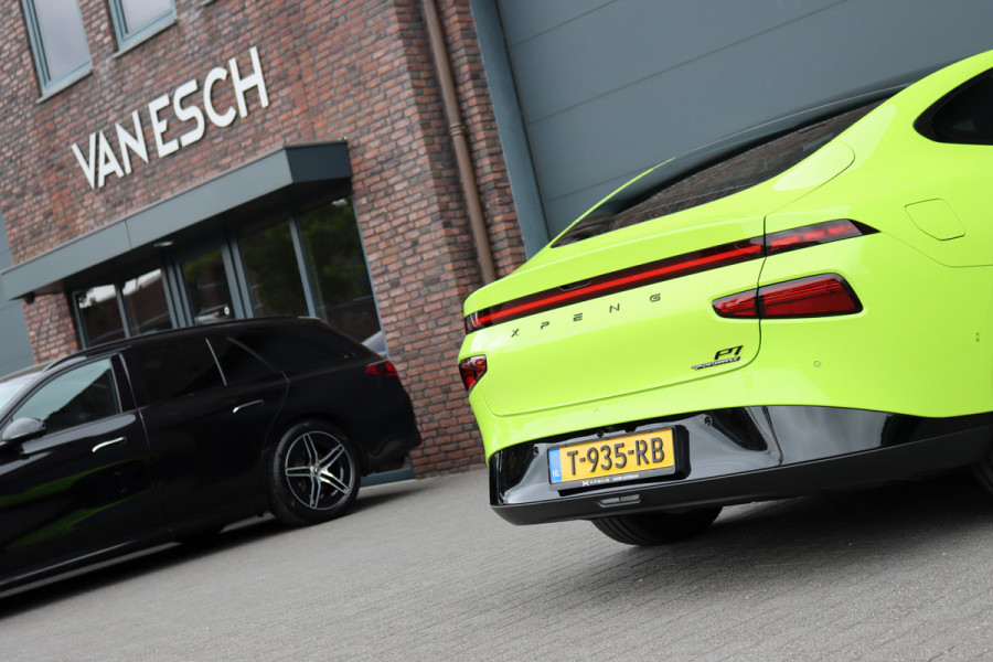 XPeng P7 AWD Performance 'Wing Edition' 86 kWh | Premium-Pakket | Panoramadak | XPilot | Stoelventilatie | Verwarmd Stuurwiel | Dynaudio | Surround Camera | Nappa Leder | Sfeerverlichting | ACC |