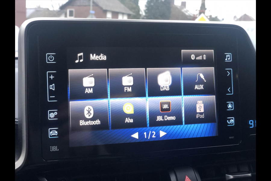 Toyota C-HR 1.8 Hybrid Style Bi-Tone | JBL, LED Pakket, Navigatie, Dodehoekherkenning, Parkeersensoren, Stoel + Stuurverwarming