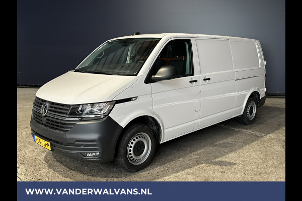 Volkswagen Transporter 2.0 TDI 150pk L2H1 Euro6 Airco | 2500kg Trekhaak | 2x Zijdeur | Camera | Bijrijdersbank | Navigatie Apple carplay, android auto, cruisecontrol, parkeersensoren