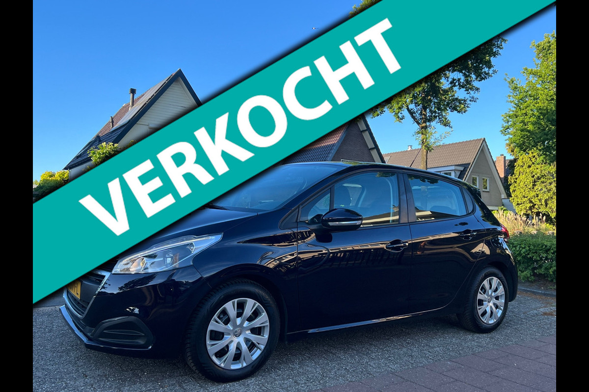 Peugeot 208 1.2 Automaat 103.000 km NL-AUTO-NAP. Peugeot 208 1.2 Automaat 103.000 km NL-AUTO-NAP.