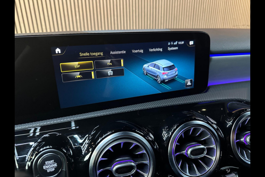 Mercedes-Benz A-Klasse 250 AMG 224PK - Pano - Ambiance