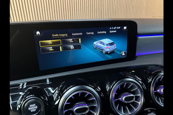 Mercedes-Benz A-Klasse 250 AMG 224PK - Pano - Ambiance
