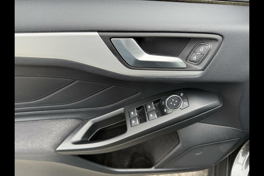 Ford Focus 1.5 EcoB 150pk CarPlay|Cruise|Navi|Trekhaak|Velgen