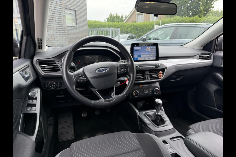 Ford Focus 1.5 EcoB 150pk CarPlay|Cruise|Navi|Trekhaak|Velgen