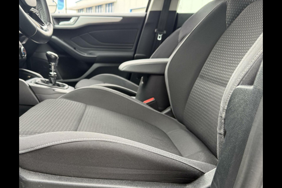 Ford Focus 1.5 EcoB 150pk CarPlay|Cruise|Navi|Trekhaak|Velgen