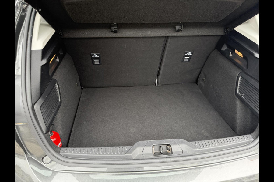 Ford Focus 1.5 EcoB 150pk CarPlay|Cruise|Navi|Trekhaak|Velgen