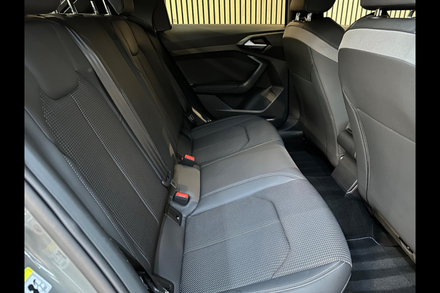 Audi A1 Sportback 30 TFSI S Line 110PK - Carplay