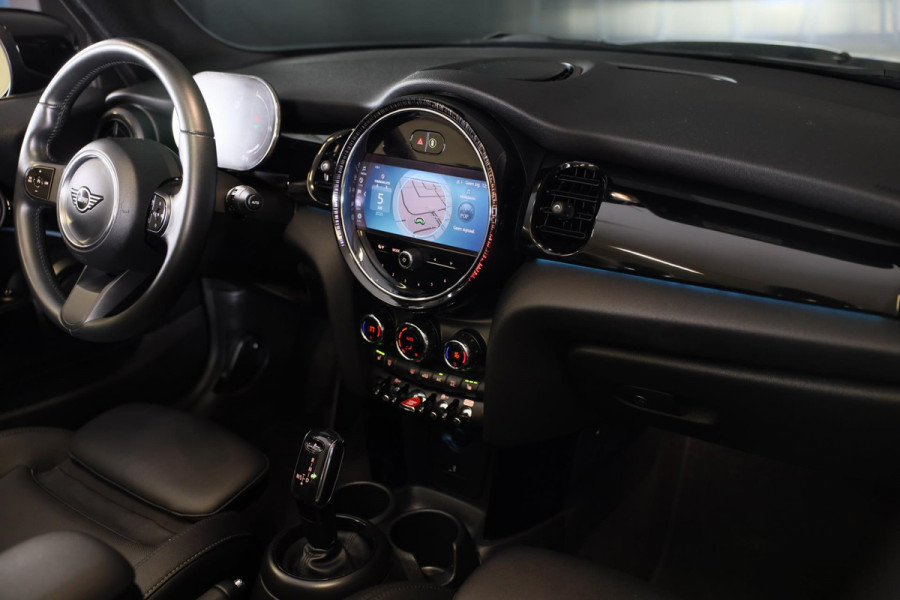 MINI Cabrio 1.5 Cooper / AUT / Navi / 136 Pk / Cruise Control / Leder / Ecc / Elek Pakket / Led / Pdc / 18 Inch