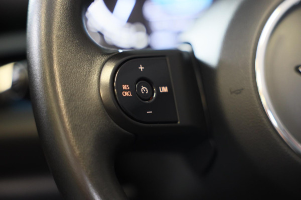 MINI Cabrio 1.5 Cooper / AUT / Navi / 136 Pk / Cruise Control / Leder / Ecc / Elek Pakket / Led / Pdc / 18 Inch