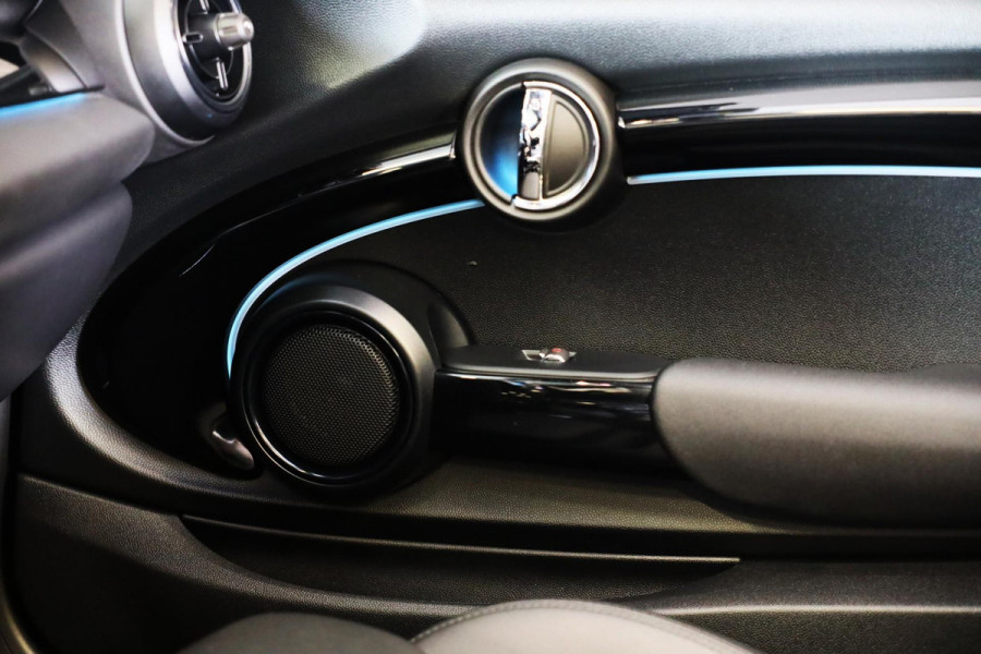 MINI Cabrio 1.5 Cooper / AUT / Navi / 136 Pk / Cruise Control / Leder / Ecc / Elek Pakket / Led / Pdc / 18 Inch