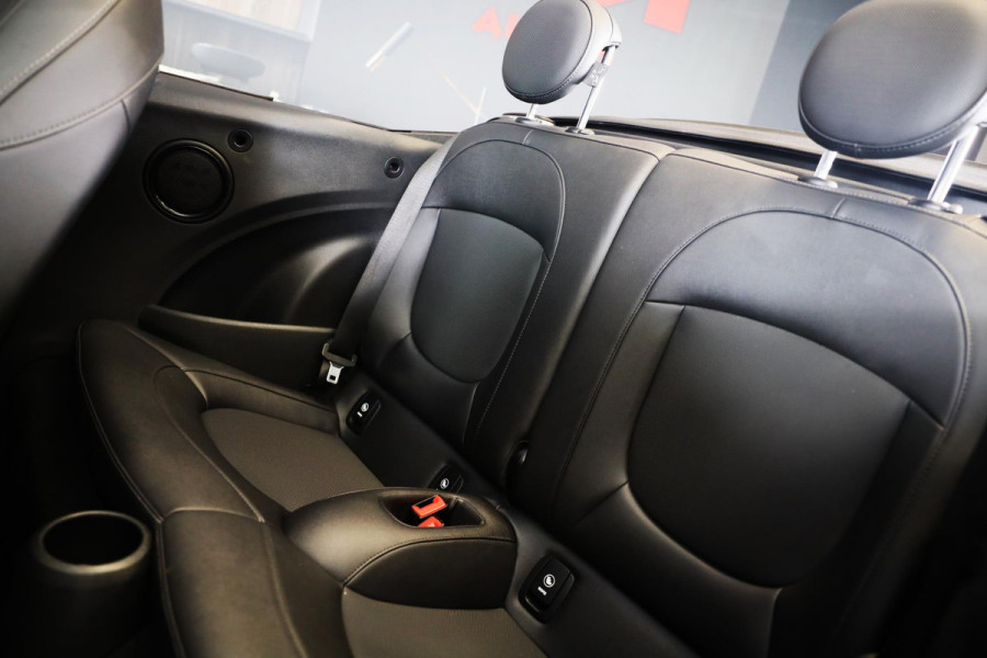 MINI Cabrio 1.5 Cooper / AUT / Navi / 136 Pk / Cruise Control / Leder / Ecc / Elek Pakket / Led / Pdc / 18 Inch