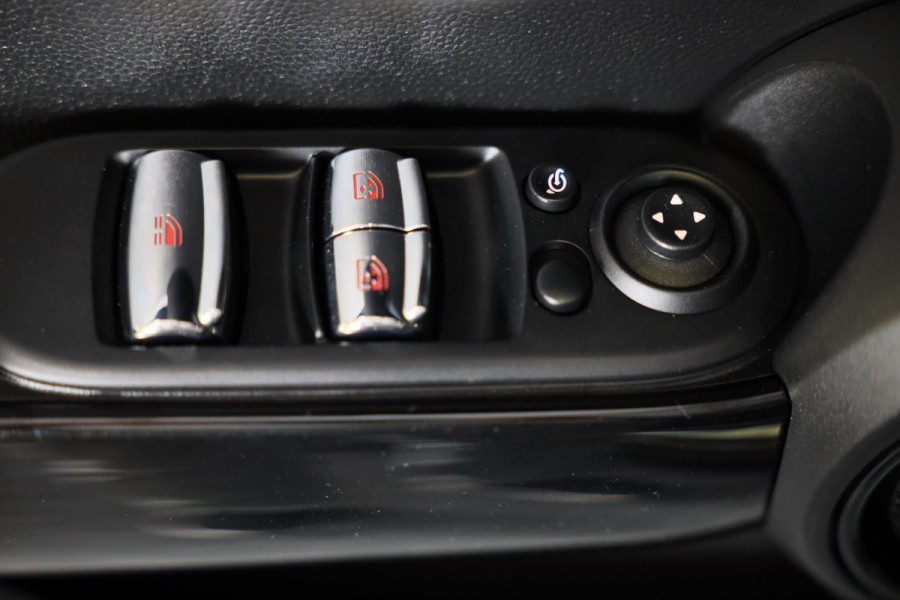 MINI Cabrio 1.5 Cooper / AUT / Navi / 136 Pk / Cruise Control / Leder / Ecc / Elek Pakket / Led / Pdc / 18 Inch