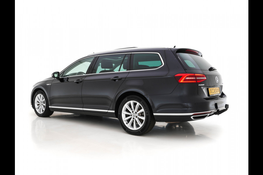 Volkswagen Passat Variant 2.0 BiTDI 4Motion Highline Executive-Pack Aut. *PANO | ADAPTIVE-CRUISE | DIGI-COCKPIT | NAVI-FULLMAP | LEATHER-ALCANTARA | FULL-LED | ERGONOMIC-COMFORT-SEATS | KEYLESS | ECC | PARKPILOT | TOWBAR | 17''ALU*