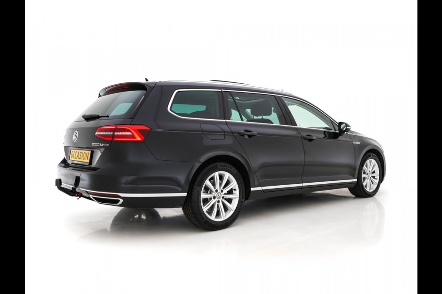 Volkswagen Passat Variant 2.0 BiTDI 4Motion Highline Executive-Pack Aut. *PANO | ADAPTIVE-CRUISE | DIGI-COCKPIT | NAVI-FULLMAP | LEATHER-ALCANTARA | FULL-LED | ERGONOMIC-COMFORT-SEATS | KEYLESS | ECC | PARKPILOT | TOWBAR | 17''ALU*