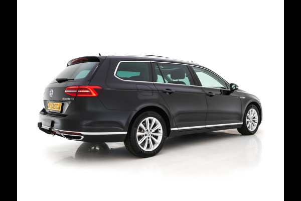 Volkswagen Passat Variant 2.0 BiTDI 4Motion Highline Executive-Pack Aut. *PANO | ADAPTIVE-CRUISE | DIGI-COCKPIT | NAVI-FULLMAP | LEATHER-ALCANTARA | FULL-LED | ERGONOMIC-COMFORT-SEATS | KEYLESS | ECC | PARKPILOT | TOWBAR | 17''ALU*