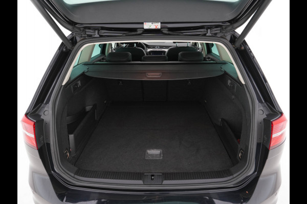 Volkswagen Passat Variant 2.0 BiTDI 4Motion Highline Executive-Pack Aut. *PANO | ADAPTIVE-CRUISE | DIGI-COCKPIT | NAVI-FULLMAP | LEATHER-ALCANTARA | FULL-LED | ERGONOMIC-COMFORT-SEATS | KEYLESS | ECC | PARKPILOT | TOWBAR | 17''ALU*