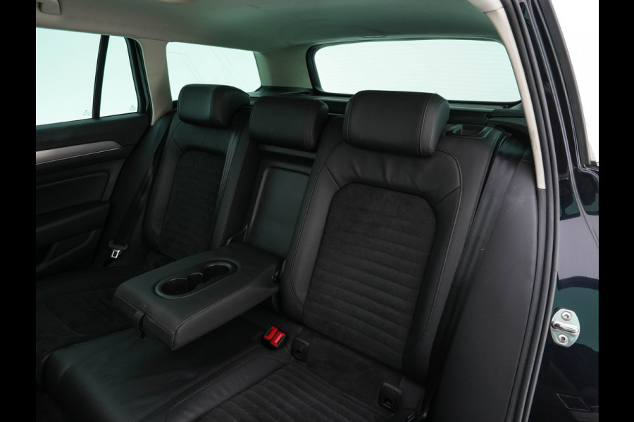 Volkswagen Passat Variant 2.0 BiTDI 4Motion Highline Executive-Pack Aut. *PANO | ADAPTIVE-CRUISE | DIGI-COCKPIT | NAVI-FULLMAP | LEATHER-ALCANTARA | FULL-LED | ERGONOMIC-COMFORT-SEATS | KEYLESS | ECC | PARKPILOT | TOWBAR | 17''ALU*