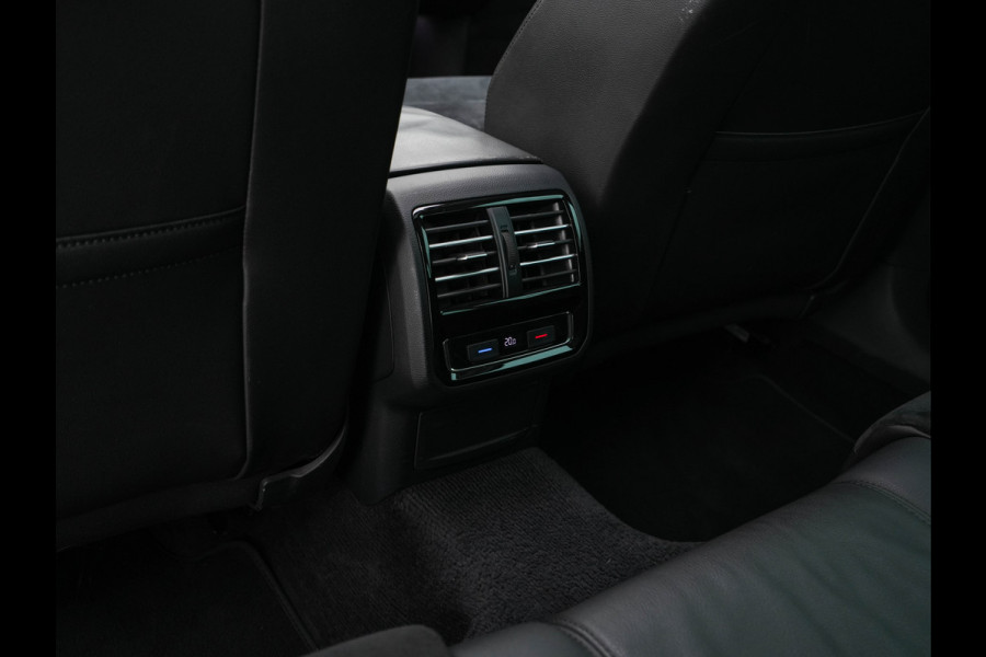 Volkswagen Passat Variant 2.0 BiTDI 4Motion Highline Executive-Pack Aut. *PANO | ADAPTIVE-CRUISE | DIGI-COCKPIT | NAVI-FULLMAP | LEATHER-ALCANTARA | FULL-LED | ERGONOMIC-COMFORT-SEATS | KEYLESS | ECC | PARKPILOT | TOWBAR | 17''ALU*