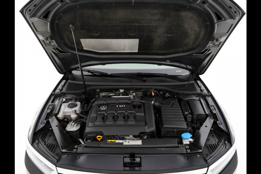 Volkswagen Passat Variant 2.0 BiTDI 4Motion Highline Executive-Pack Aut. *PANO | ADAPTIVE-CRUISE | DIGI-COCKPIT | NAVI-FULLMAP | LEATHER-ALCANTARA | FULL-LED | ERGONOMIC-COMFORT-SEATS | KEYLESS | ECC | PARKPILOT | TOWBAR | 17''ALU*