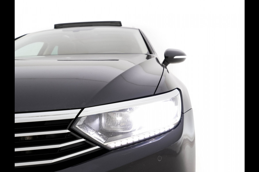 Volkswagen Passat Variant 2.0 BiTDI 4Motion Highline Executive-Pack Aut. *PANO | ADAPTIVE-CRUISE | DIGI-COCKPIT | NAVI-FULLMAP | LEATHER-ALCANTARA | FULL-LED | ERGONOMIC-COMFORT-SEATS | KEYLESS | ECC | PARKPILOT | TOWBAR | 17''ALU*