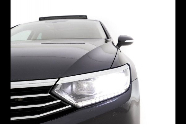 Volkswagen Passat Variant 2.0 BiTDI 4Motion Highline Executive-Pack Aut. *PANO | ADAPTIVE-CRUISE | DIGI-COCKPIT | NAVI-FULLMAP | LEATHER-ALCANTARA | FULL-LED | ERGONOMIC-COMFORT-SEATS | KEYLESS | ECC | PARKPILOT | TOWBAR | 17''ALU*